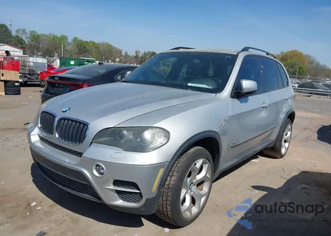 2011 BMW X5 xDrive35I/xDrive35I Premium/xDrive35I Sport Activity z USA, uszkodzony, nr VIN 5UXZV4C55BL413135